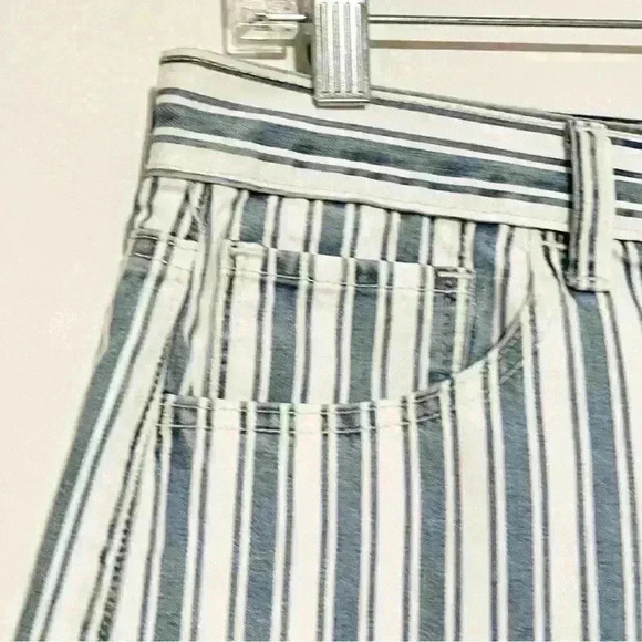 American Eagle Blue White Faded Stripes Shorts - Picture 11 of 11